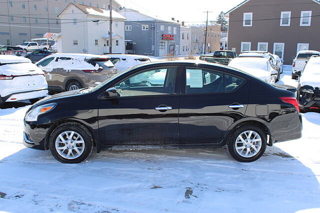 Nissan Versa