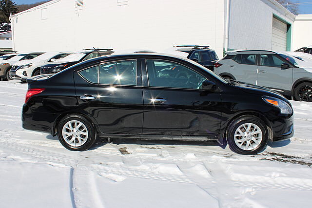 Nissan Versa