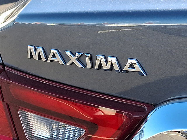 Nissan Maxima