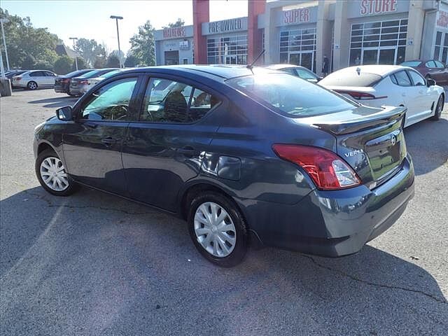 Nissan Versa