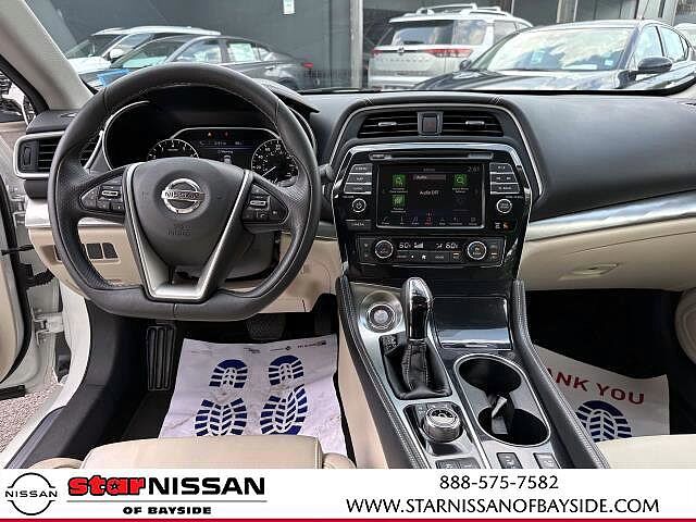 Nissan Maxima