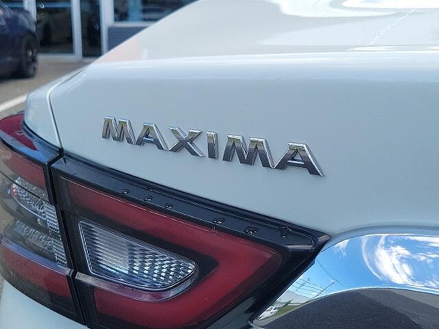 Nissan Maxima