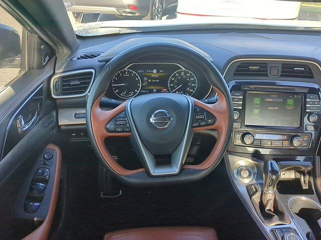 Nissan Maxima