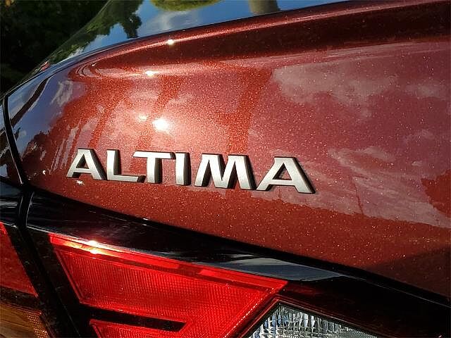 Nissan Altima