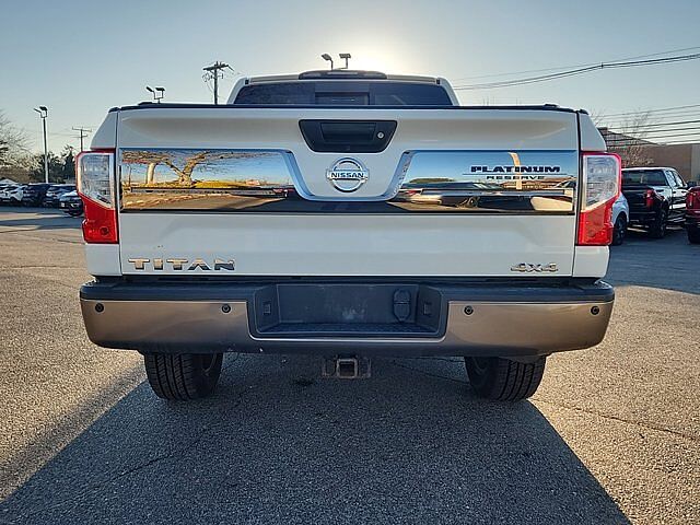 Nissan Titan