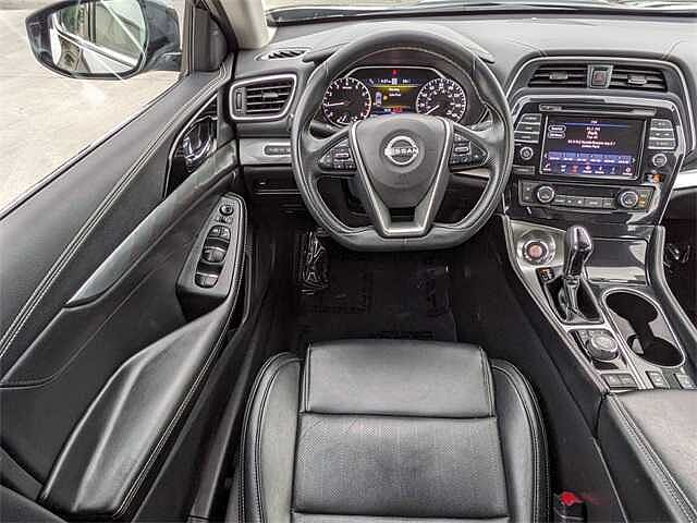 Nissan Maxima