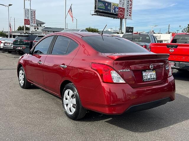 Nissan Versa