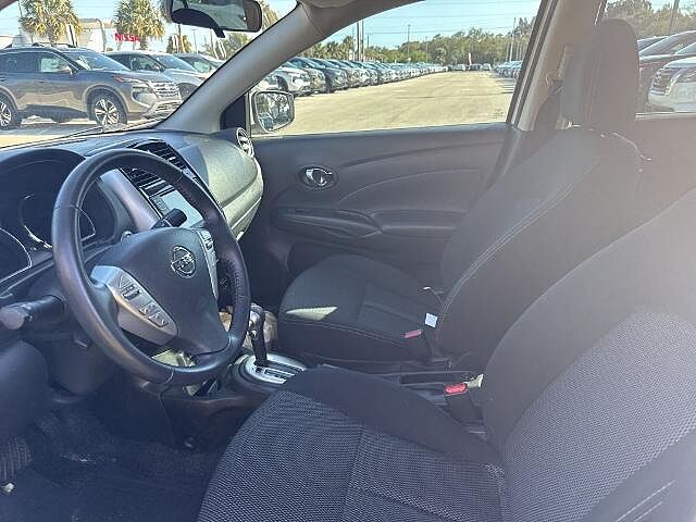 Nissan Versa